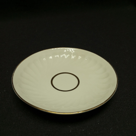 Кофейное блюдце, ЛФЗ, фарфор, витая форма, позолота. Винтаж, СССР.