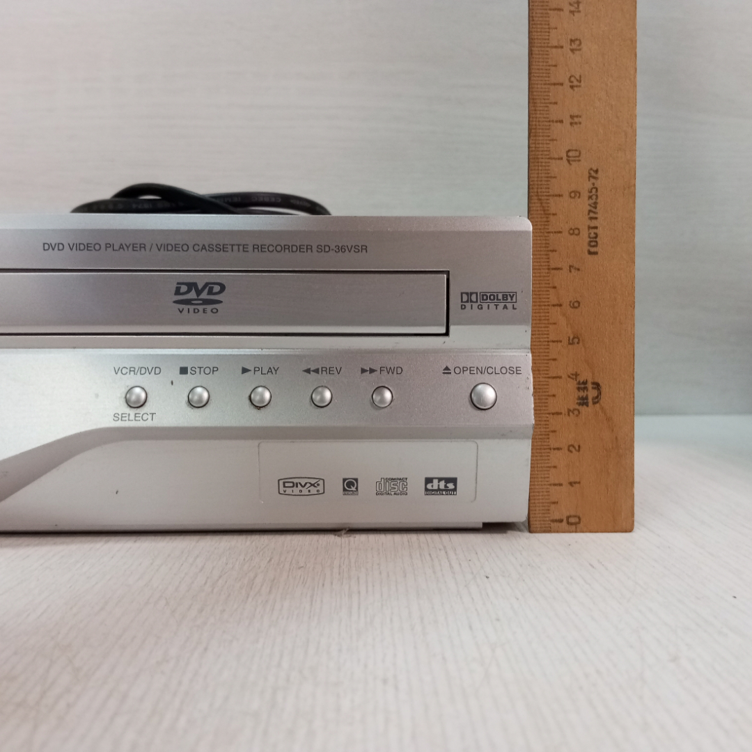 Видеомагнитофон с DVD плеером TOSHIBA SD-36VSR, рабочий, без пульта. Картинка 13