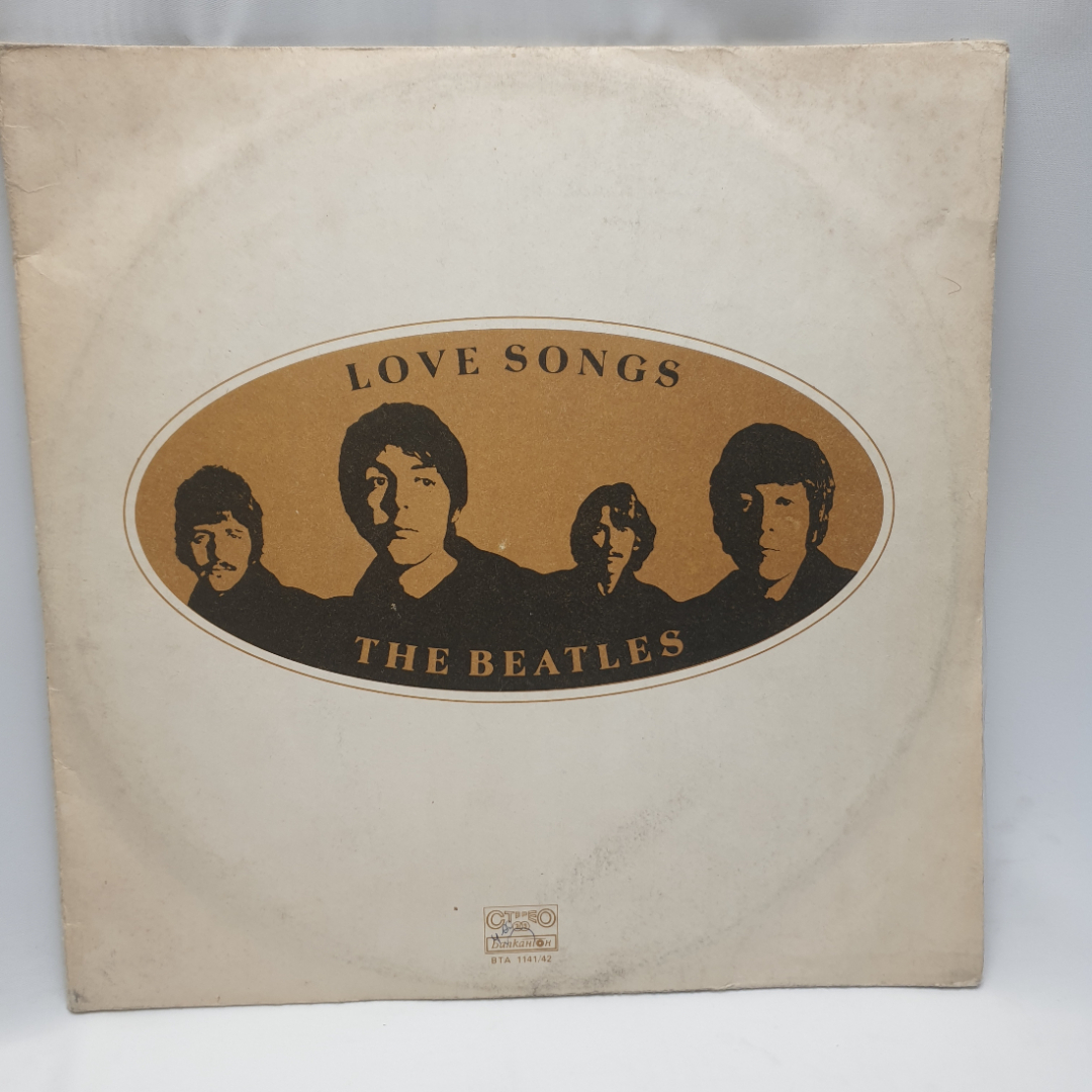 Виниловая пластинка "Love songs"The beatles.Незначительные царапины.СССР. Картинка 1