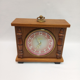 Часы настольные "Маяк", дерево, рабочие, винтаж, СССР