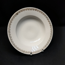 Суповая тарелка,  фарфор, позолота, d 23.5 см, винтаж Чехословакия