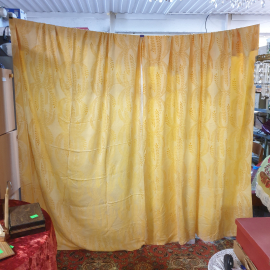 Комплект из 2 штор, синтетика 145*212 одна, дефекты, винтаж СССР