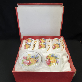 Новый чайный сервиз 13 предметов, Коралл, фарфор, деколь, позолота. Китай.