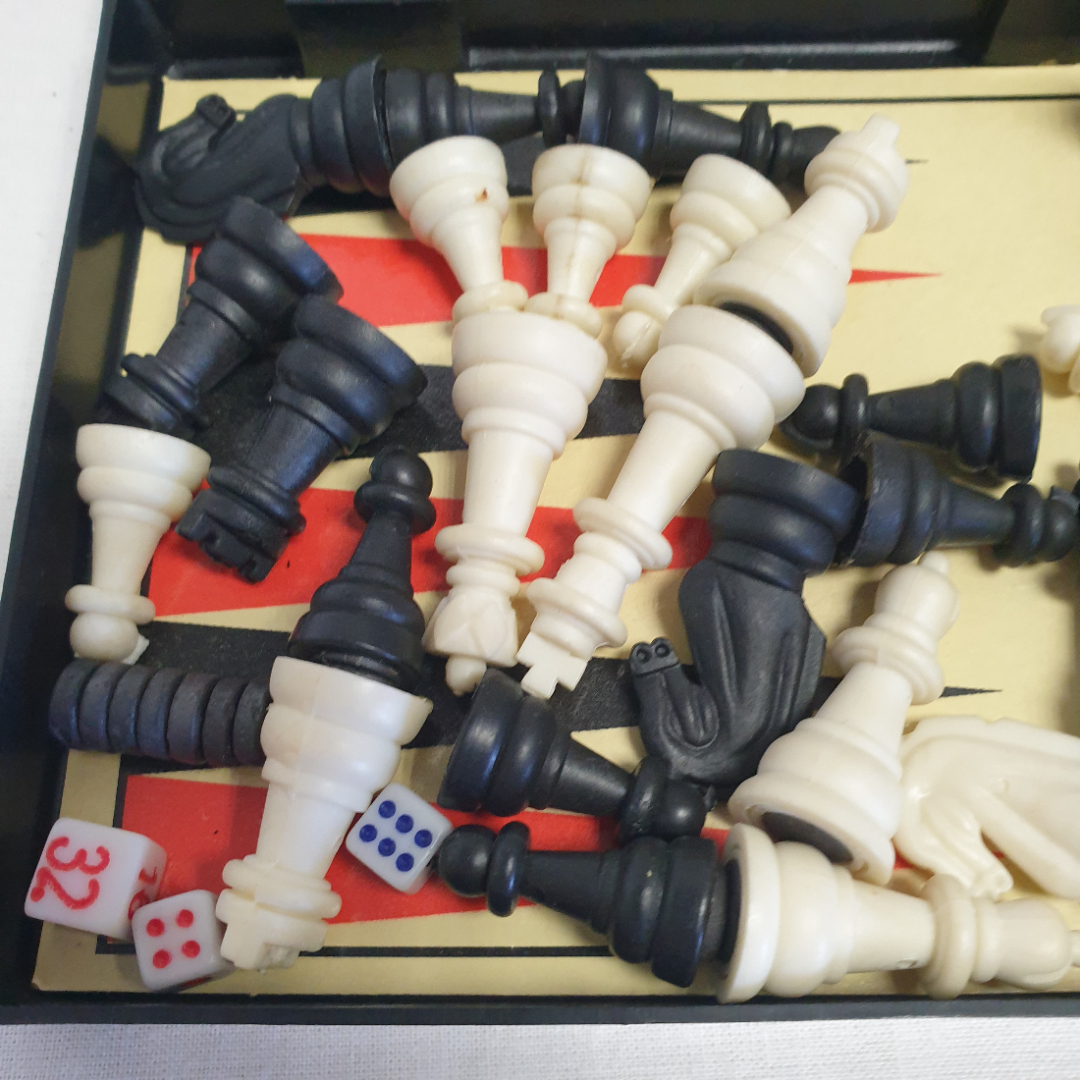 Магнитные шахматы 25х13 см. Китай.. Картинка 3