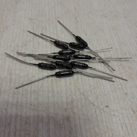 Радиодетали. Набор из 10 диодов Д310, винтаж СССР