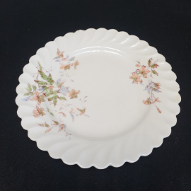 Тарелка пирожковая, I. E. Wlasoff a Orel, фарфор, деколь, есть сколы.Антиквариат. до 1917 г