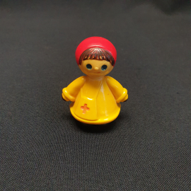 Игрушка Медсестра, колкий пластик высота 5.5 см. Винтаж СССР