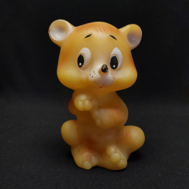 Резиновая игрушка "Мишка", высота 16,5 см есть дефект. Винтаж, СССР.
