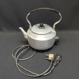Чайник электрический, рабочий, алюминий, на 1 литр. Винтаж, СССР.