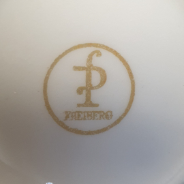 Часть кофейного сервиза из 13 предметов Freiberg, фарфор крытье позолота, винтаж ГДР. Картинка 5