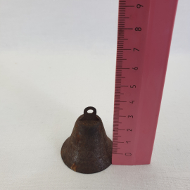 Колокольчик 4х3.5 см, металл, есть ржавчина. Винтаж, СССР.. Картинка 5