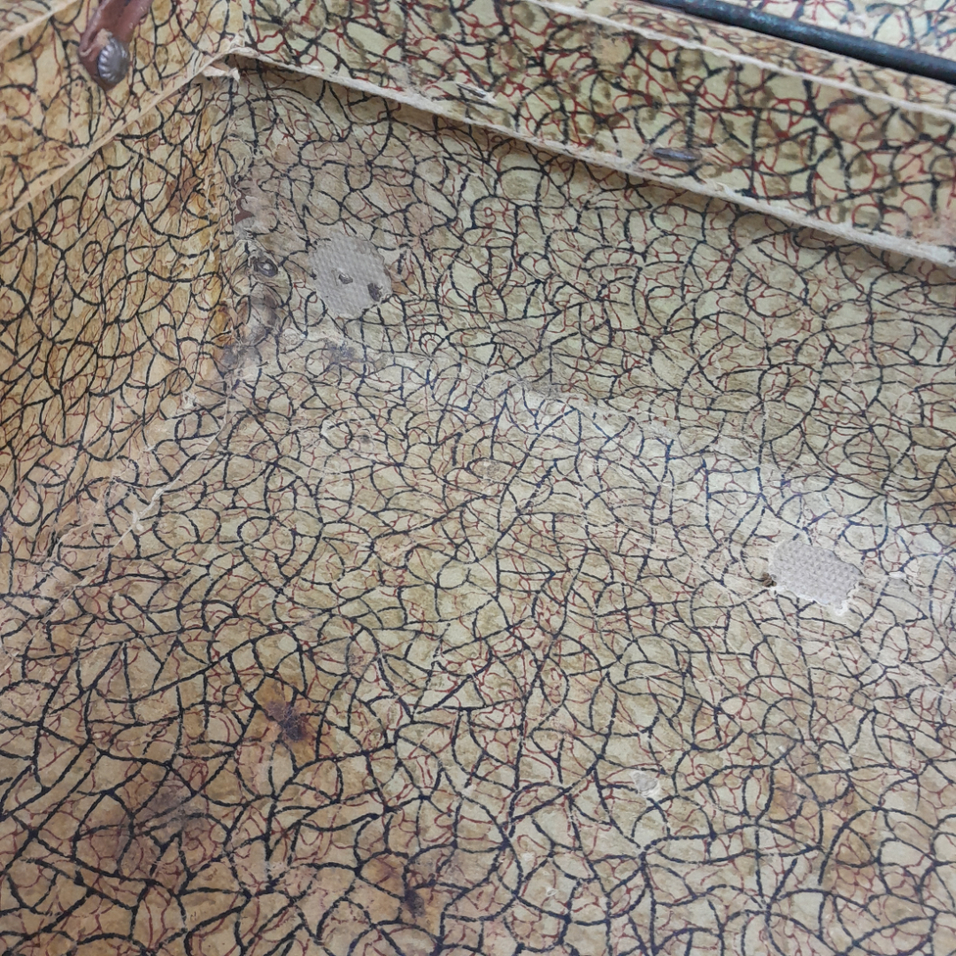 Чемодан на защелках 62х37х19 см, кожзам. Винтаж, СССР.. Картинка 11