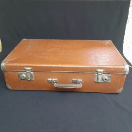 Чемодан на защелках 62х37х19 см, кожзам. Винтаж, СССР.