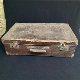 Чемодан 63х40х18 см с ключом, сост. см. фото. Винтаж, СССР.