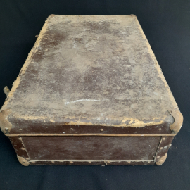 Чемодан 63х40х18 см с ключом, сост. см. фото. Винтаж, СССР.. Картинка 2