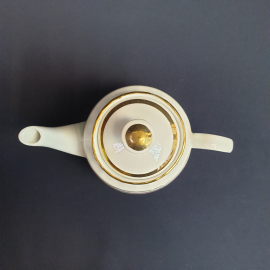 Чайник Рижская фабрика, фарфор деколь позолота 0.6 л, винтаж СССР. Картинка 6