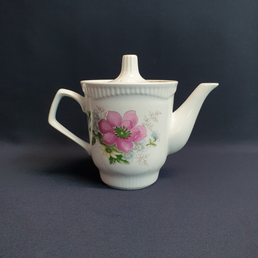 Чайник Южноуральский завод, фарфор деколь позолота 0.7 л, винтаж СССР. Картинка 4