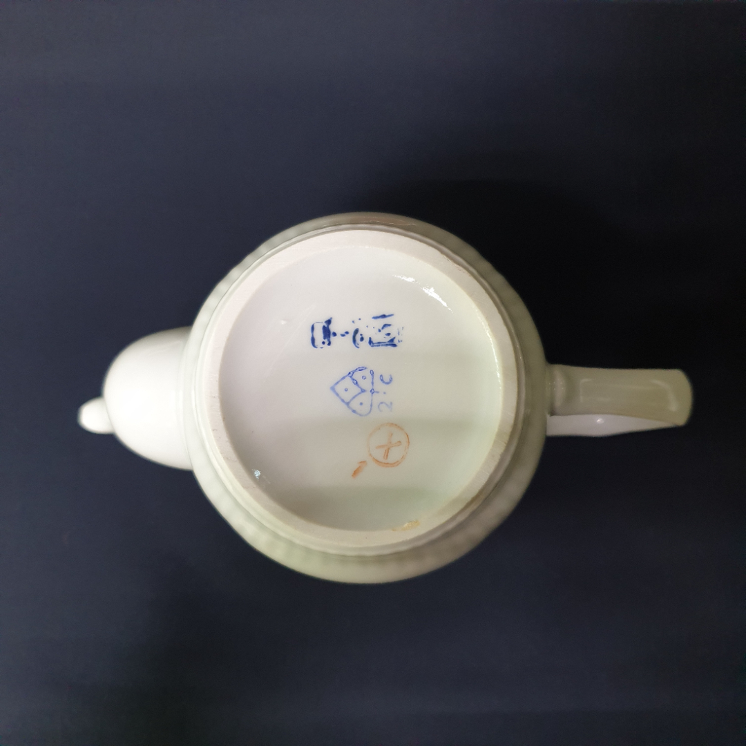 Чайник Южноуральский завод, фарфор деколь позолота 0.7 л, винтаж СССР. Картинка 11