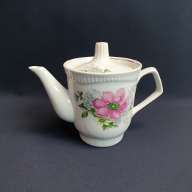 Чайник Южноуральский завод, фарфор деколь позолота 0.7 л, винтаж СССР. Картинка 1