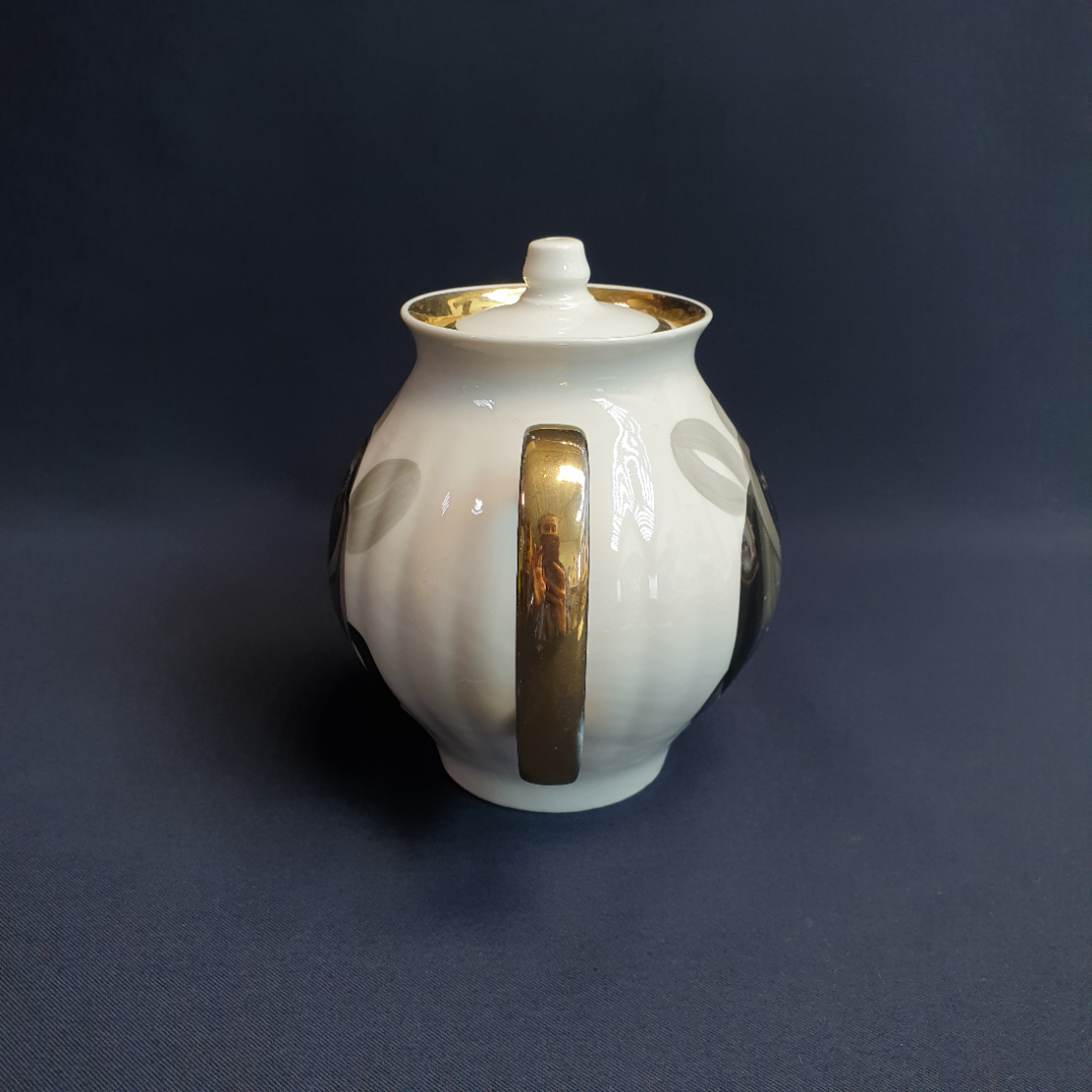 Чайник Дулево, фарфор позолота роспись 0.7 л, винтаж СССР. Картинка 5