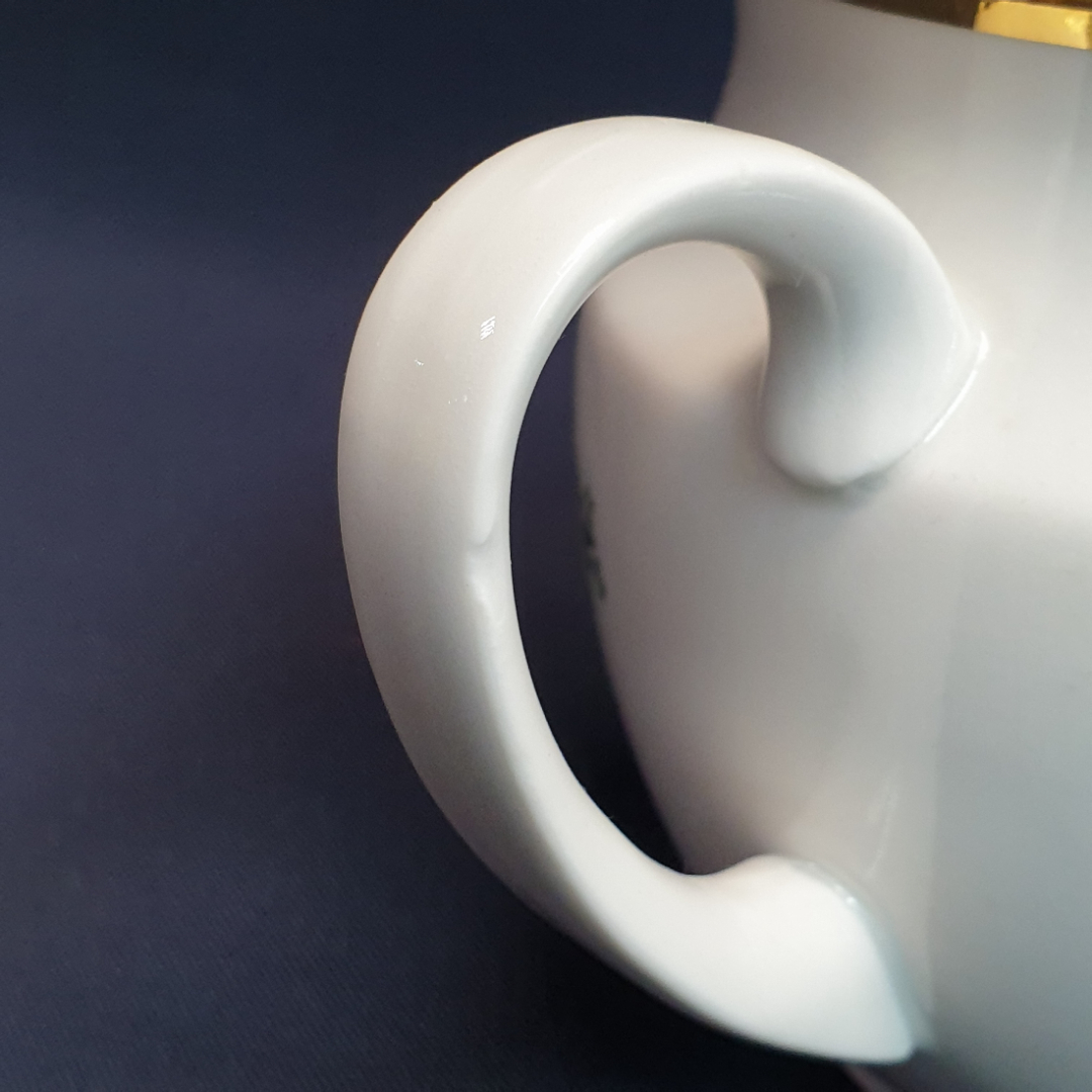 Чайник Пролетарий, фарфор деколь позолота 0.5 л, скол, винтаж СССР. Картинка 6