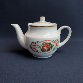 Чайник Пролетарий, фарфор деколь позолота 0.5 л, скол, винтаж СССР. Картинка 2