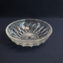 Салатник 18.5 см, стекло, 500 мл, есть скол. Винтаж, СССР.