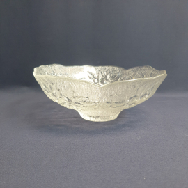 Ваза фруктовница ,стекло 1,2 л ,рельефный декор цветы,винтаж СССР