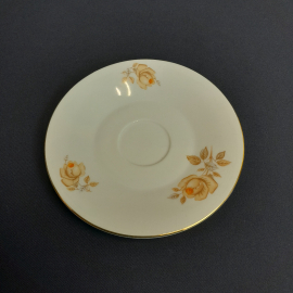Блюдце чайное, фарфор, деколь, позолота. Чехословакия.