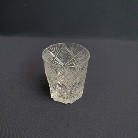 Стакан хрустальный резной - объёмный орнамент, высота 9 см, 200 мл. Винтаж, СССР.