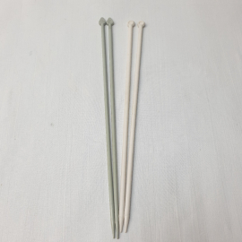 Набор из 2-ух пар прямых спиц для вязания пластиковых, номер 6 и 7, длина 37 см. Винтаж, СССР.