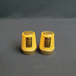 Набор из 2 баночек для специй, пластик, винтаж Рига