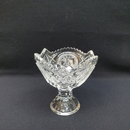 Креманка на ножке "Фуксия в матовом овале", автор Ледяев П.А., Красный гигант, СССР