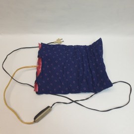 Электрическая грелка  38 х 30,3 режима,работает .СССР