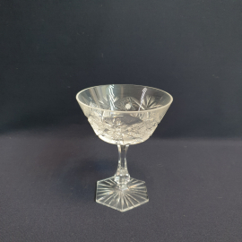 Креманка на фигурной ножке 12 см, хрусталь, ручная резка, 150 мл. Богемия.