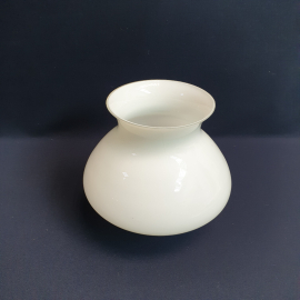 Плафон, высота 17 см, молочное стекло, диам. посад. места 5 см. Винтаж, СССР.