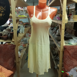 Ночная сорочка (комбинация), длина 85 см, размер 42-44, есть пятна времени. Винтаж, СССР.