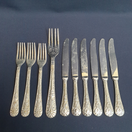 Набор столовых приборов 10 шт, Италия, металл, состояние среднее. Винтаж.