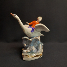 Статуэтка "Гуси -Лебеди Иванушка",фарфор, Дулево 1967,склейка ,винтаж СССР