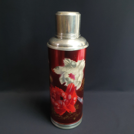 Термос с стеклянной колбой на 2 литра, есть вмятина. Китай.