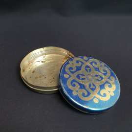 Жестяная банка 9 см, потертости. Винтаж, СССР.