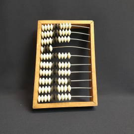 Счеты деревянные 26х18 см, пластиковые костяшки. Винтаж СССР.