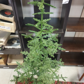 Советская искусственная елка, высота 1.5 м, ширина 80 см, сост среднее см. фото.Винтаж. СССР