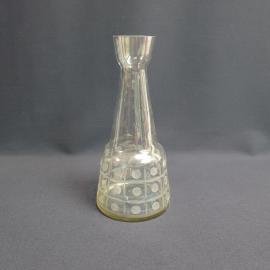 Графин без крышки, стекло 0.5 л резка высота 22 см, скол,  винтаж СССР