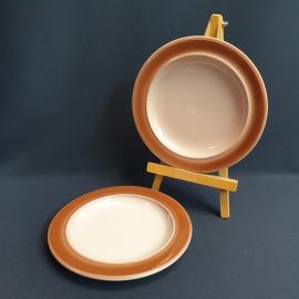 Пара столовых тарелок 20 см, фарфор. Винтаж.