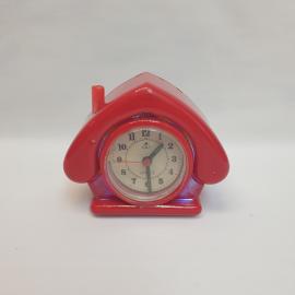 Часы настольные 10х5х9 см, кварцевые, рабочие, пластик. Винтаж.