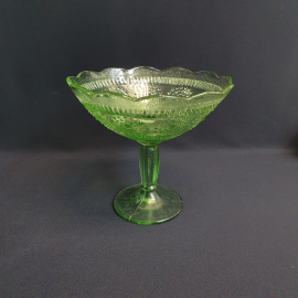 Ваза-фруктовница на ножке, высота 17 см,цветное стекло, винтаж СССР