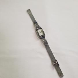 Часы наручные женские Perfecte, кварцевые, рабочие. Япония.