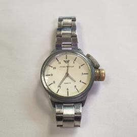 Часы наручные мужские Armani, циферблат 4.5 см, кварцевые, рабочие, царапины на корпусе. Италия.