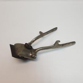 Машинка для стрижки волос, следы времени. Винтаж, СССР.